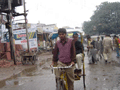 ... apart from the fact that the drivers had no intention of taking us to our destination, preferring instead to pedal us towards their mate's handicrafts emporium. Well, they picked the wrong ditsy backpackers to mess with: no sandalwood elephants or carved trinket boxes were even considered.
